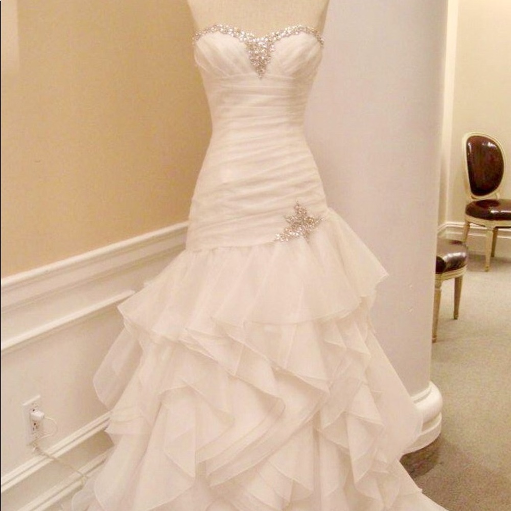 *BRAND NEW* Kleinfeld Alita Graham Wedding Gown